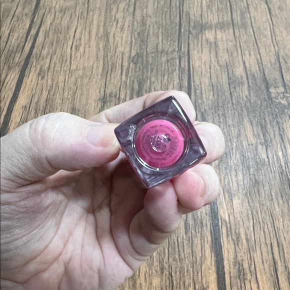 Dior Addict Lip Maximizer in Raspberry - Picture 3 of 4